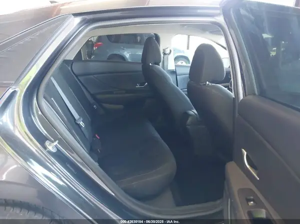 5NPLM4AG2MH025771 2021 HYUNDAI ELANTRA - Image 8