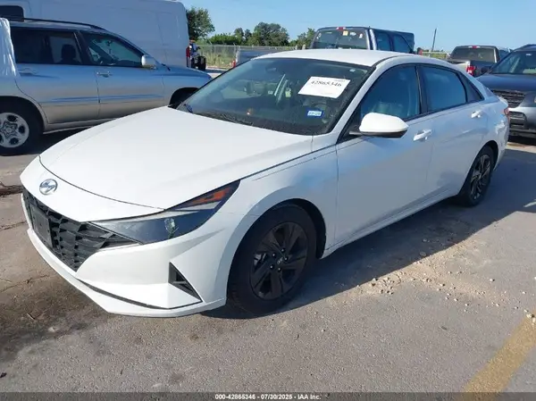 5NPLM4AG2MH030985 2021 HYUNDAI ELANTRA - Image 2