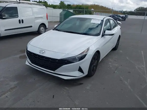 5NPLM4AG2MH035040 2021 HYUNDAI ELANTRA - Image 2