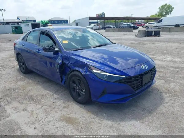 5NPLM4AG2MH045339 2021 HYUNDAI ELANTRA - Image 1