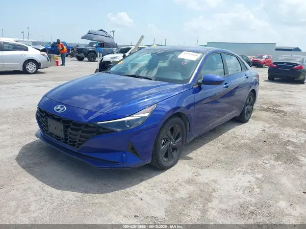 5NPLM4AG2MH045339 2021 HYUNDAI ELANTRA - Image 2