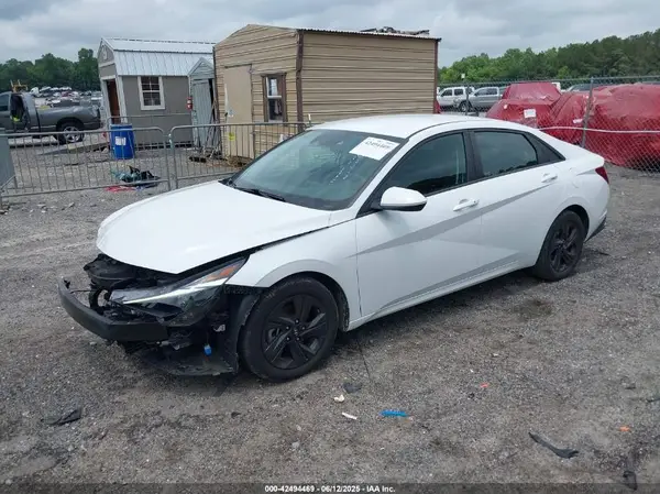 5NPLM4AG2MH046068 2021 HYUNDAI ELANTRA - Image 2