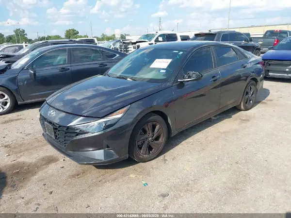 5NPLM4AG2MH051822 2021 HYUNDAI ELANTRA - Image 2