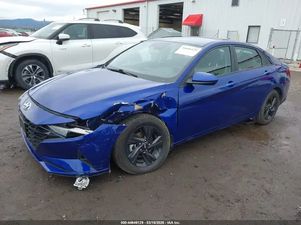 5NPLM4AG2NH053717 2022 HYUNDAI ELANTRA - Image 2