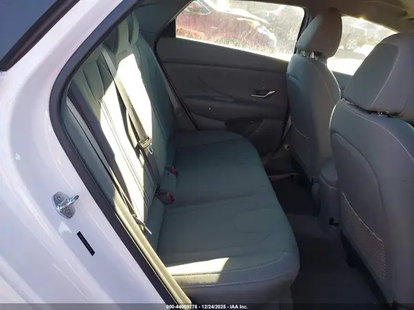 5NPLM4AG2NH053748 2022 HYUNDAI ELANTRA - Image 8