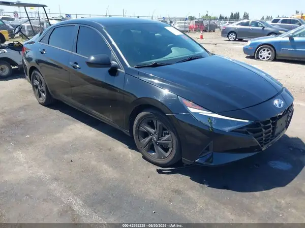 5NPLM4AG2NH054396 2022 HYUNDAI ELANTRA - Image 1