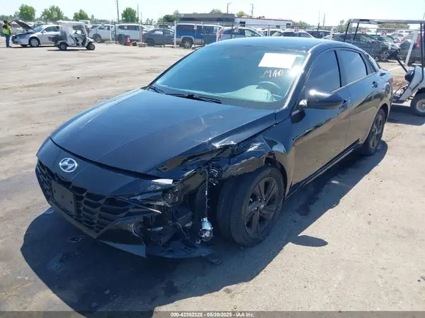 5NPLM4AG2NH054396 2022 HYUNDAI ELANTRA - Image 2