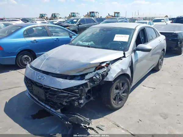 5NPLM4AG2NH054463 2022 HYUNDAI ELANTRA - Image 2