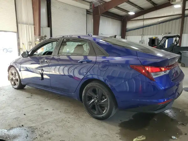 5NPLM4AG2NH055645 2022 HYUNDAI ELANTRA - Image 2