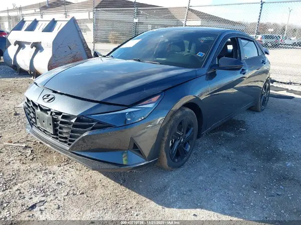 5NPLM4AG2NH055922 2022 HYUNDAI ELANTRA - Image 2