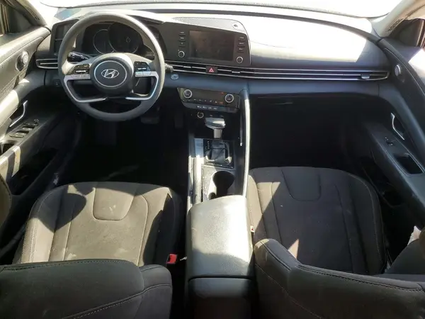 5NPLM4AG2NH055984 2022 HYUNDAI ELANTRA - Image 8