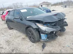5NPLM4AG2NH058447 2022 HYUNDAI ELANTRA