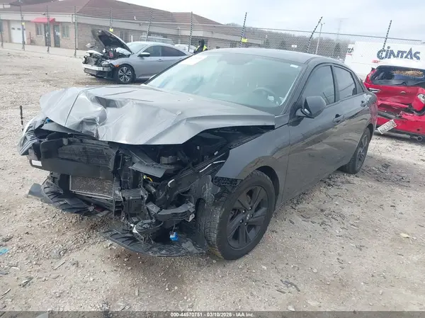 5NPLM4AG2NH058447 2022 HYUNDAI ELANTRA - Image 2