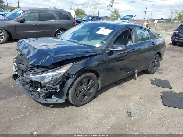 5NPLM4AG2NH058660 2022 HYUNDAI ELANTRA - Image 2