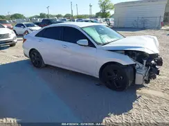 5NPLM4AG2NH060005 2022 HYUNDAI ELANTRA