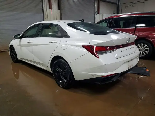 5NPLM4AG2NH063938 2022 HYUNDAI ELANTRA - Image 2