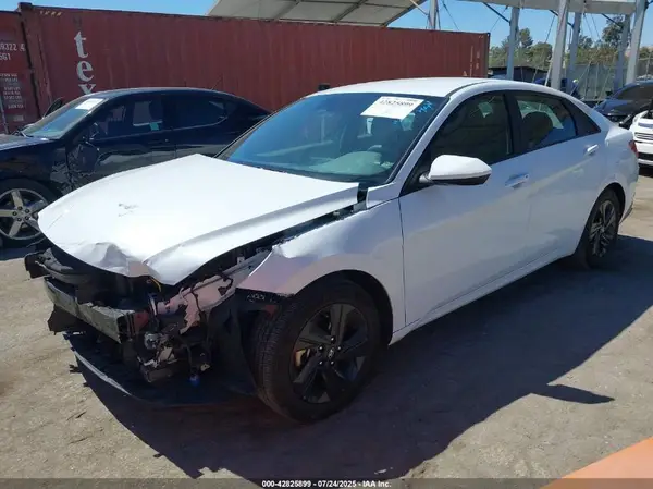 5NPLM4AG2NH070579 2022 HYUNDAI ELANTRA - Image 2