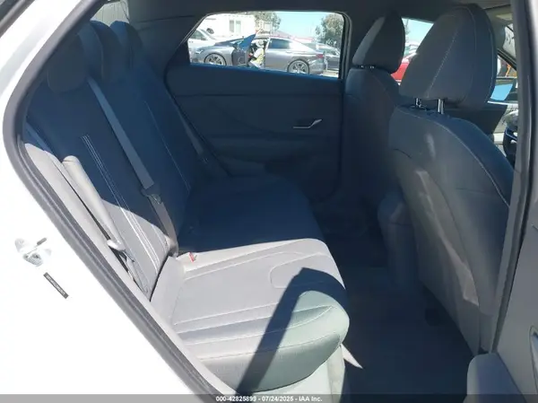 5NPLM4AG2NH070579 2022 HYUNDAI ELANTRA - Image 8