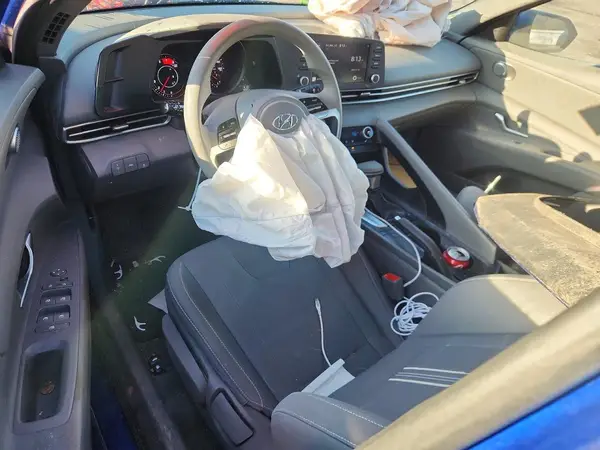 5NPLM4AG2NH071182 2022 HYUNDAI ELANTRA - Image 8
