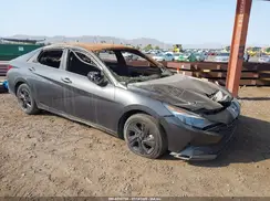 5NPLM4AG2NH075152 2022 HYUNDAI ELANTRA