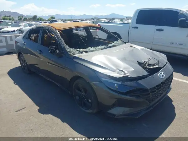5NPLM4AG2NH075152 2022 HYUNDAI ELANTRA - Image 1