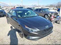 5NPLM4AG2NH075703 2022 HYUNDAI ELANTRA