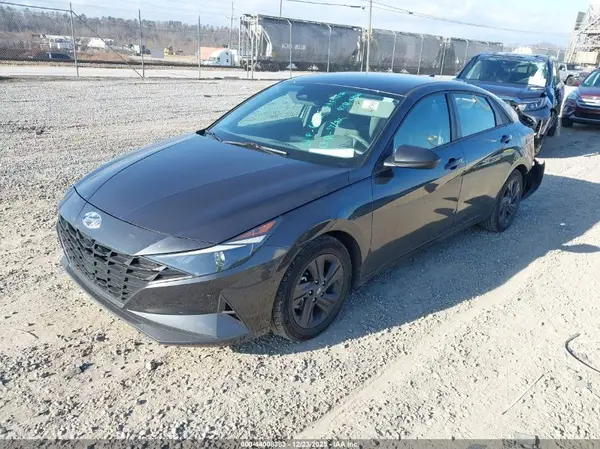5NPLM4AG2NH075703 2022 HYUNDAI ELANTRA - Image 2