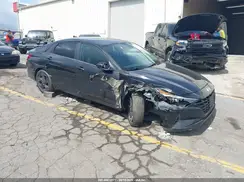 5NPLM4AG2NH077807 2022 HYUNDAI ELANTRA