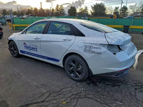 5NPLM4AG2NH079489 2022 HYUNDAI ELANTRA - Image 2