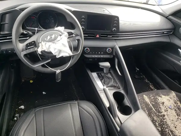 5NPLM4AG2NH080707 2022 HYUNDAI ELANTRA - Image 8