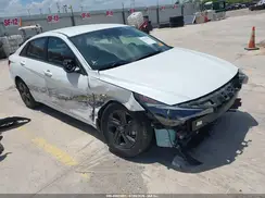 5NPLM4AG2NH080965 2022 HYUNDAI ELANTRA