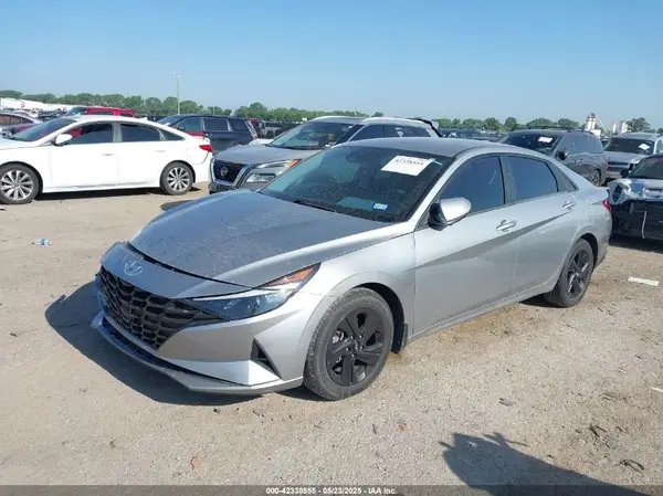 5NPLM4AG2NH082683 2022 HYUNDAI ELANTRA - Image 2