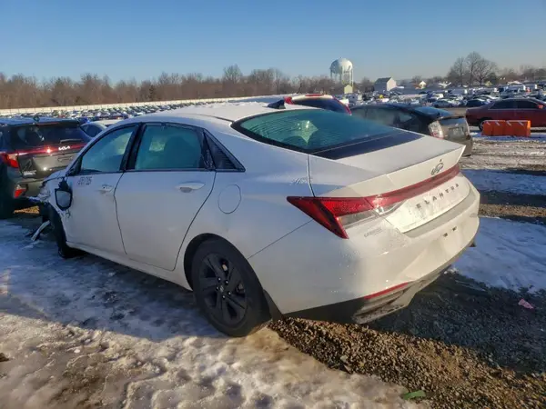 5NPLM4AG2NH082845 2022 HYUNDAI ELANTRA - Image 2