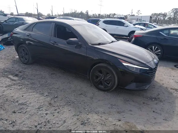 5NPLM4AG2PH087448 2023 HYUNDAI ELANTRA - Image 1