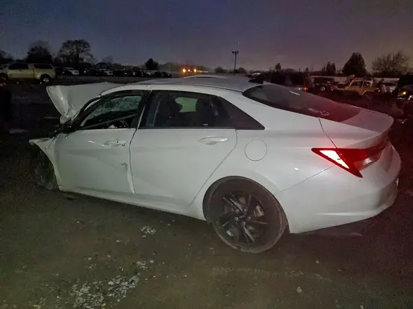 5NPLM4AG2PH090978 2023 HYUNDAI ELANTRA - Image 2