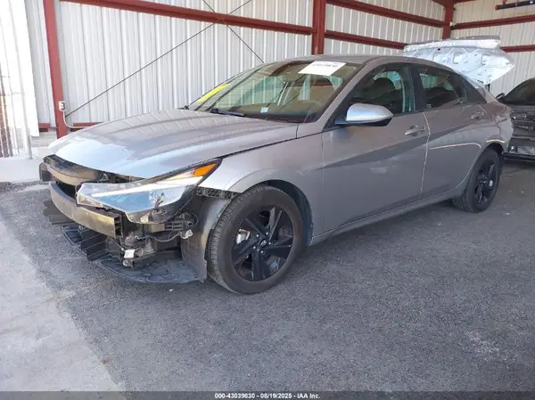 5NPLM4AG2PH095002 2023 HYUNDAI ELANTRA - Image 2
