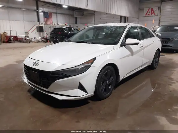5NPLM4AG2PH107116 2023 HYUNDAI ELANTRA - Image 2