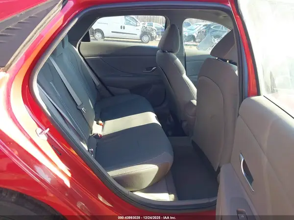 5NPLM4AG2PH107875 2023 HYUNDAI ELANTRA - Image 8