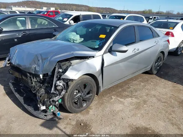 5NPLM4AG2PH110971 2023 HYUNDAI ELANTRA - Image 2