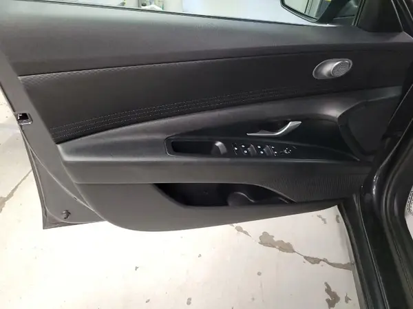 5NPLM4AG2PH112106 2023 HYUNDAI ELANTRA - Image 2