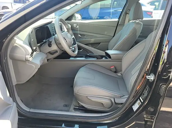 5NPLM4AG2PH112218 2023 HYUNDAI ELANTRA - Image 8