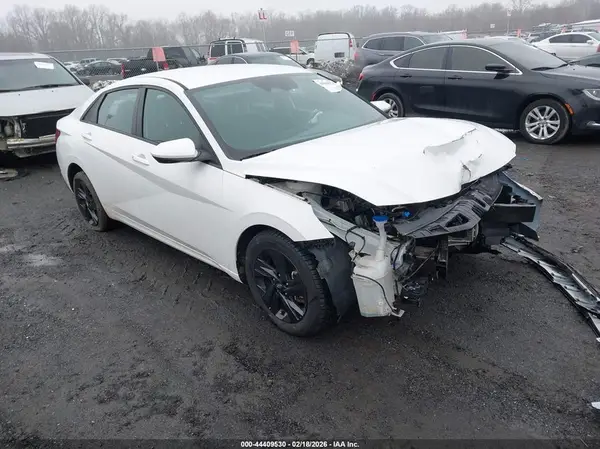5NPLM4AG2PH113367 2023 HYUNDAI ELANTRA - Image 1