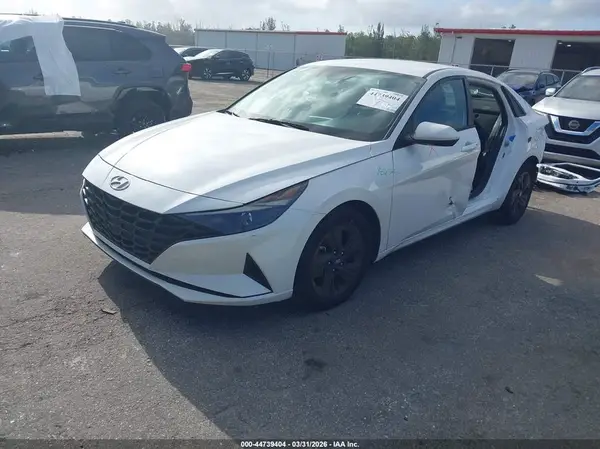 5NPLM4AG3MH006842 2021 HYUNDAI ELANTRA - Image 2