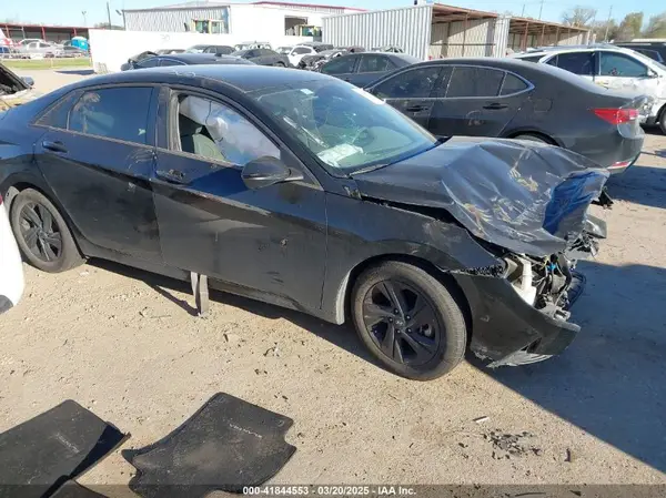 5NPLM4AG3MH031773 2021 HYUNDAI ELANTRA - Image 1