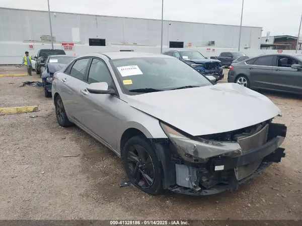 5NPLM4AG3MH040957 2021 HYUNDAI ELANTRA - Image 1
