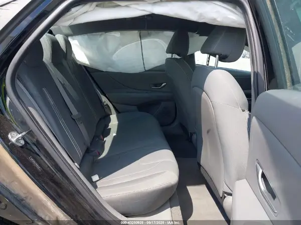 5NPLM4AG3NH057968 2022 HYUNDAI ELANTRA - Image 8