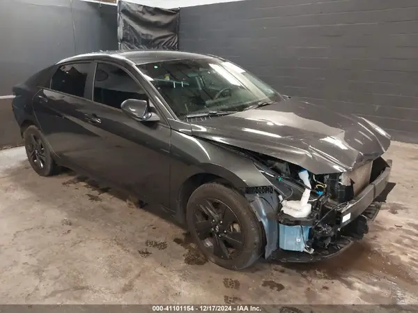 5NPLM4AG3NH058165 2022 HYUNDAI ELANTRA - Image 1