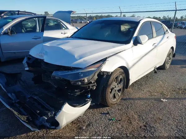 5NPLM4AG3NH058330 2022 HYUNDAI ELANTRA - Image 2