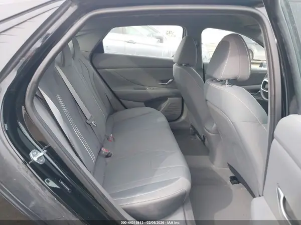 5NPLM4AG3NH061308 2022 HYUNDAI ELANTRA - Image 8