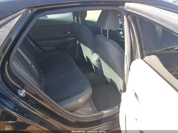 5NPLM4AG3NH066704 2022 HYUNDAI ELANTRA - Image 8